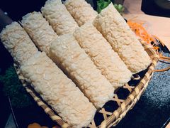 铃铃卷-湊湊火锅·茶憩(杭州湖滨银泰in77店)