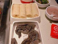 -海底捞火锅鲜切牛肉主题店(长寿路店)