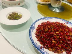 -渝信川菜 · 川味家常菜(财富购物中心店)