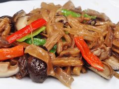 -天天向上素食餐厅(五台山店)
