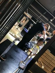-苑苑发型设计