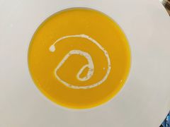 奶油栗子南瓜汤-小莫餐厅And More Restaurant西餐(北京展览馆店)