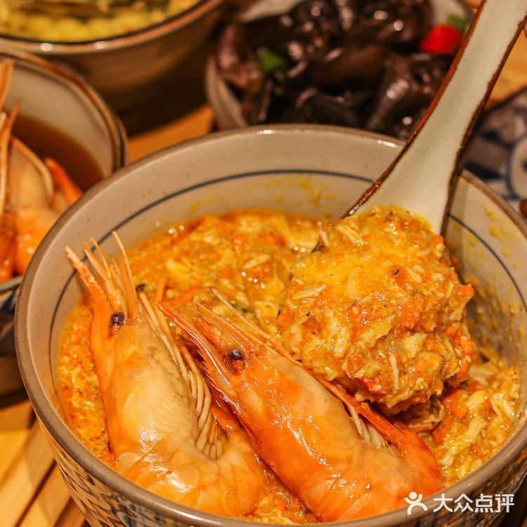 跟成都土著吃蟹黄面❗️TA们都说来蟹叁寳…