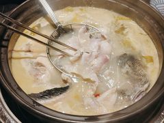 女王锅-小椒娘撒椒鱼火锅(三八广场店)
