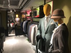 -BRANS PORO布朗斯伯勒西装高级定制·瑞璞西装(金陵店)
