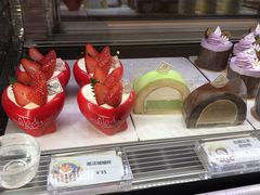 -花花卷卷·鲜食蛋糕(静安久光百货店)