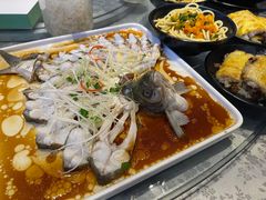 清蒸武昌鱼-莲餐厅·湖北菜·藕汤是头牌(愚园路店)