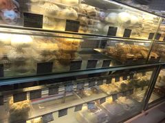 -白玉兰食品甜凤店(合生汇店)