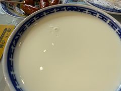 -广信牛奶甜品世家(台东店)