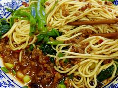 -渝之汇牛肉豌杂面