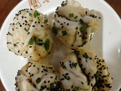 鲜肉生煎-老半斋(福州路店)