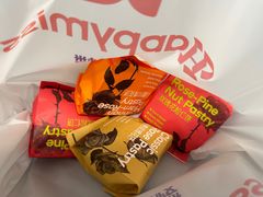 -HappyMiss花满楼·鲜花饼·鲜花茶·伴手礼(上海环球港店)