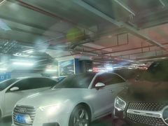 -龙湖天街-停车场