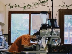 -SAFARI COFFEE