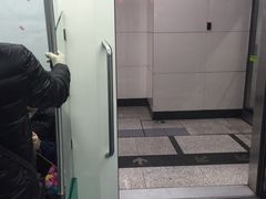 -白石桥南(地铁站)