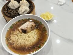 -老西白点心店