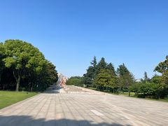 -上海市龙华烈士陵园