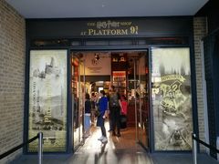 -九又四分之三站台哈利波特商店
