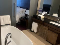 -广州天河希尔顿酒店