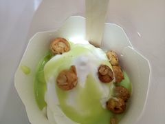酸奶葡萄燕麦麦旋风-麦当劳(展览路店)