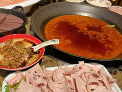 -沸炉重庆老火锅(军事博物馆店)