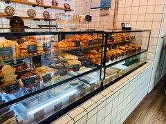 面包甜点陈列柜-81BAKERY(大学路店)