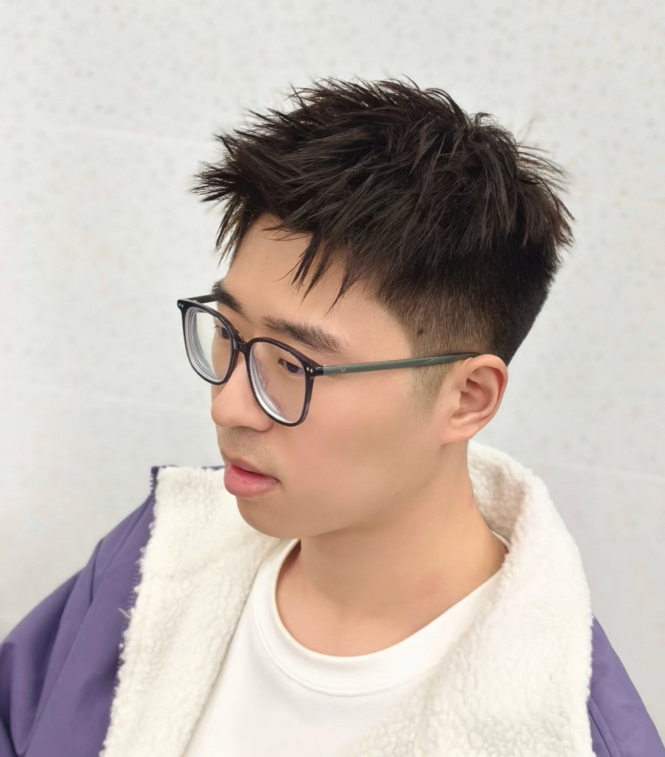 男生简洁发型
