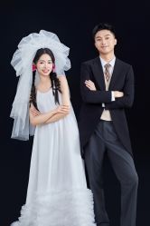 -喜爱高定婚纱摄影