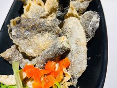 网红小吃炸鱼皮-鱼酷活鱼烤鱼(沈阳大悦城店)