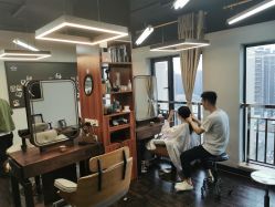 -迪罗造型•潮色接发