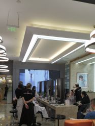-AKOZO Beauty Salon
