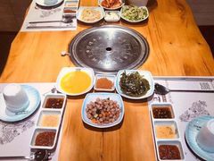 -唯成•韩国炭火烤肉 유성고기