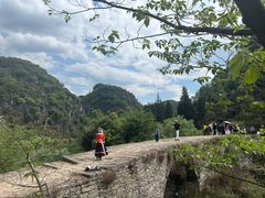 -高荡千年布依古寨旅游景区