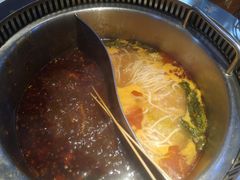 鸳鸯锅-签味爽成都老火锅串串(窑头路店)