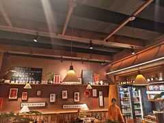 -巴卤社老火锅(财富店)