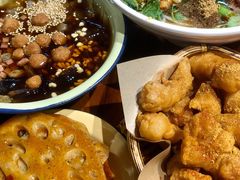 -爆炸头阿姨小四川正宗川味小吃(无任何分店)