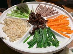 鸡丝凉米线-云海肴·汽锅鸡·云南菜(美罗城店)