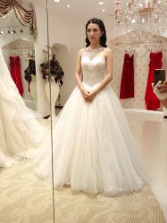 艾米丽新娘造型-艾米丽婚纱礼服