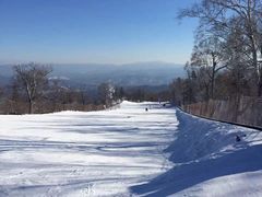 -亚布力新体委滑雪场