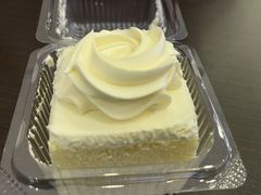 -红宝石·鲜奶小方·海派西点房(浦三店)