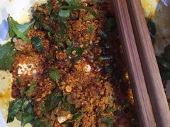 -拈签一笑黄牛肉辣卤串串