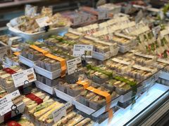 -巴黎贝甜(大宁国际商业广场店)