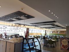 -榆林榆阳西路火车站亚朵酒店