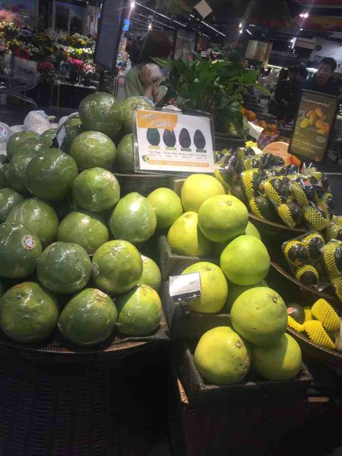 优鲜果吧(玉景花园店)-"玉景花园小区也有水果店,在小区里买水果挺.