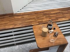 -Line 咖啡(石厦花园店)