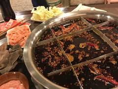 -邓莽子老火锅(中兴路总店)