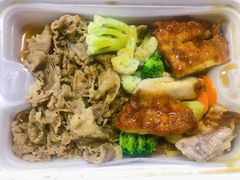 双拼牛肉鸡排饭-吉野家(保利广场店)