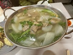 港式澳洲牛腩煲萝卜-渝信川菜(南滨店)