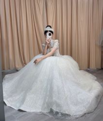 -台湾蔡美月婚纱租赁