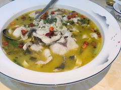 -魏铭鱼头捞饭(晋阳路店)